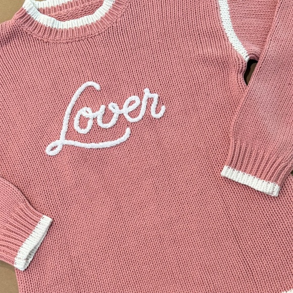 Hand-embroidered Pink “Lover” sweater, in Rose Pink with white trim and, size L - Picture 3 of 6